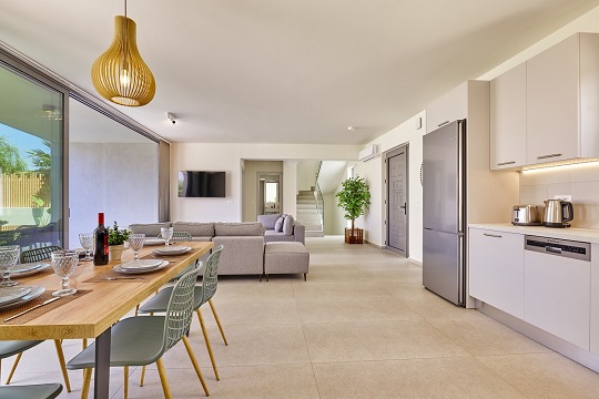 Beach, pavement and seats