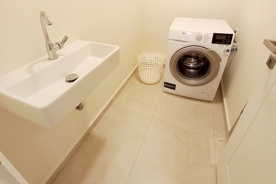 Beach, pavement and seats